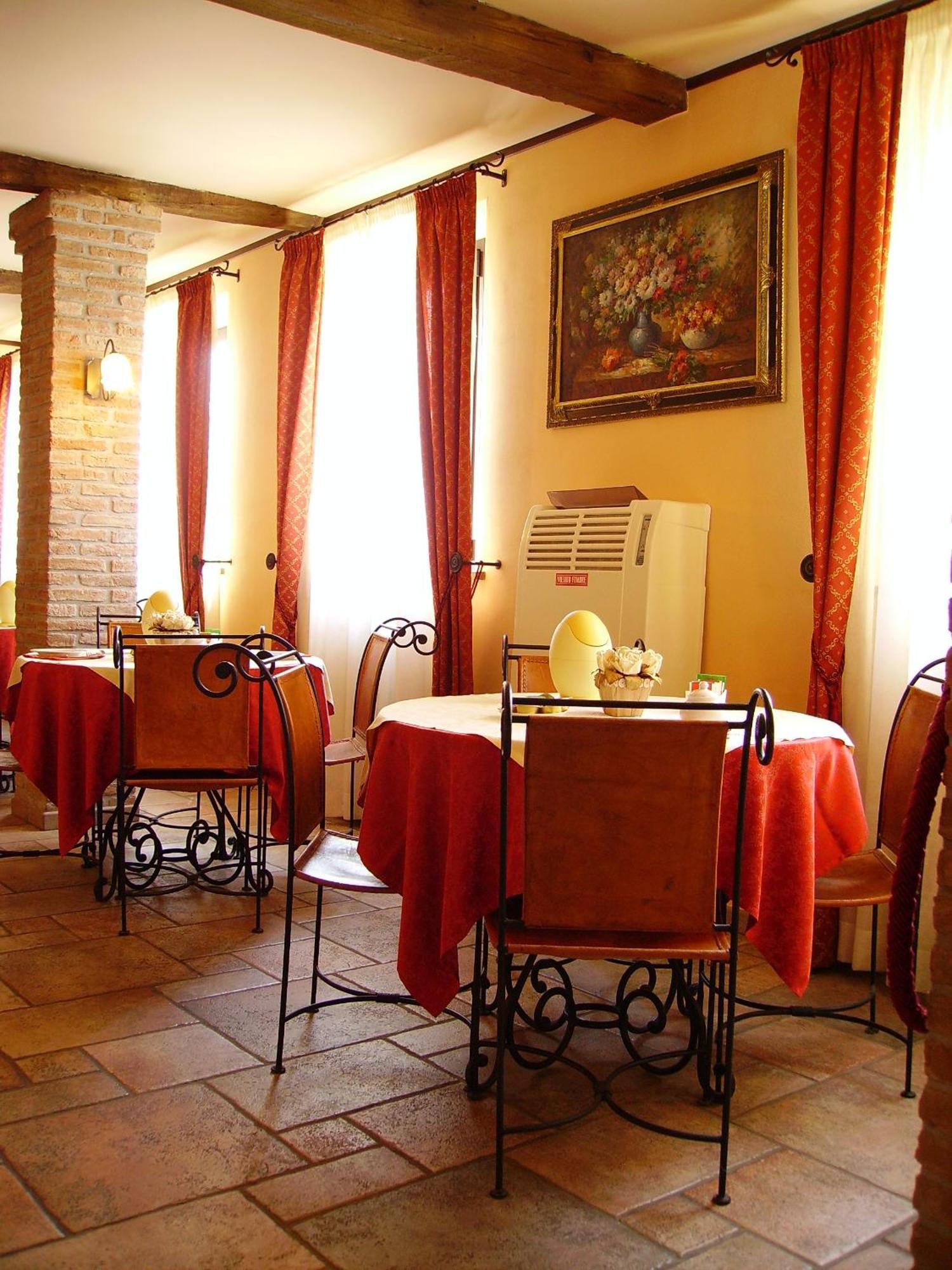 Hotel Antico Casale Vigarano Mainarda Екстериор снимка
