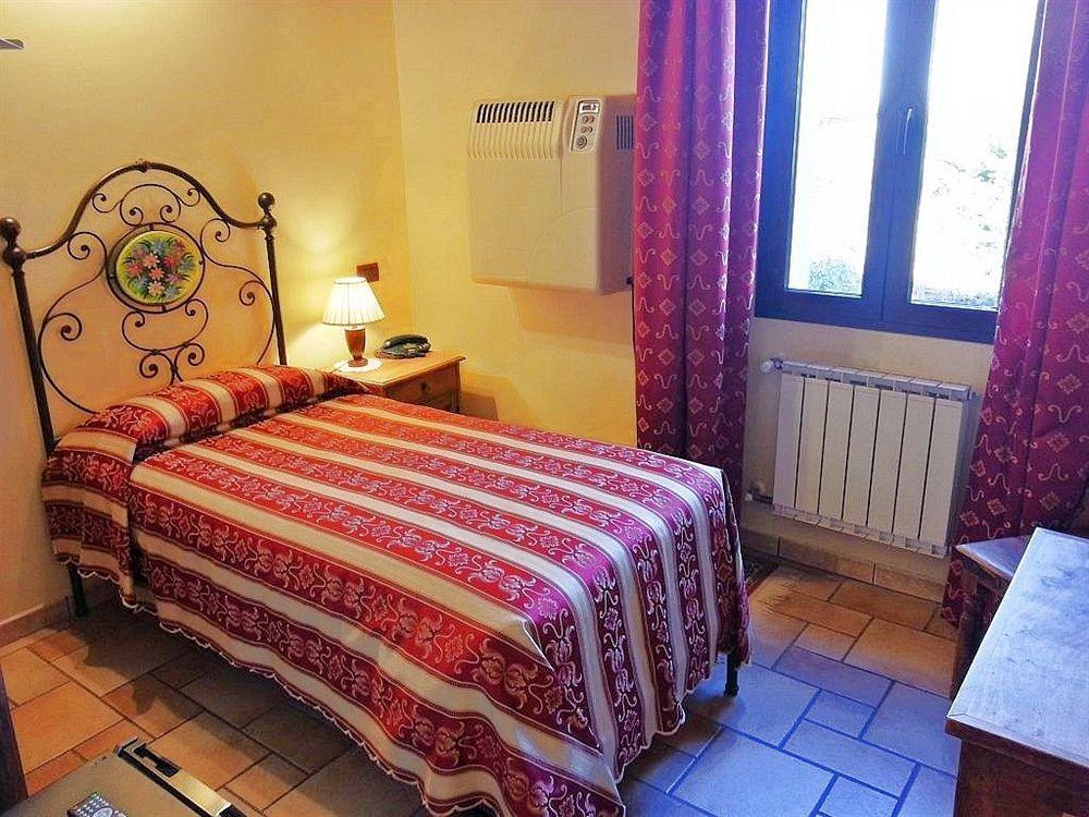 Hotel Antico Casale Vigarano Mainarda Екстериор снимка