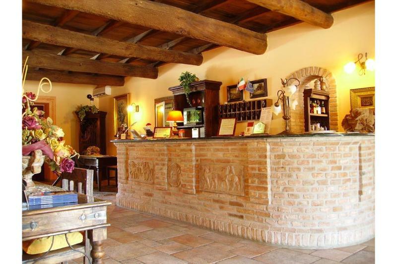 Hotel Antico Casale Vigarano Mainarda Екстериор снимка
