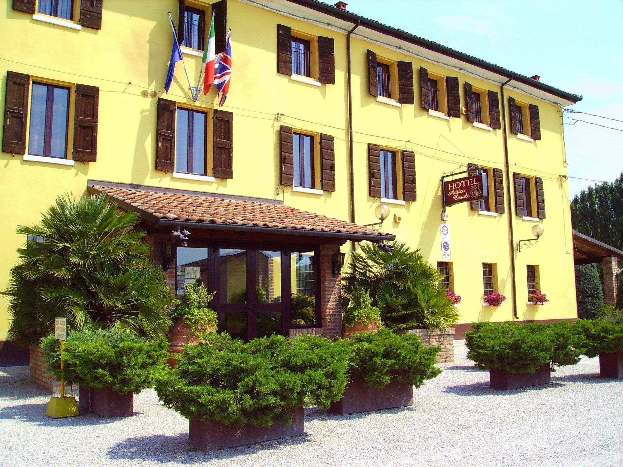 Hotel Antico Casale Vigarano Mainarda Екстериор снимка