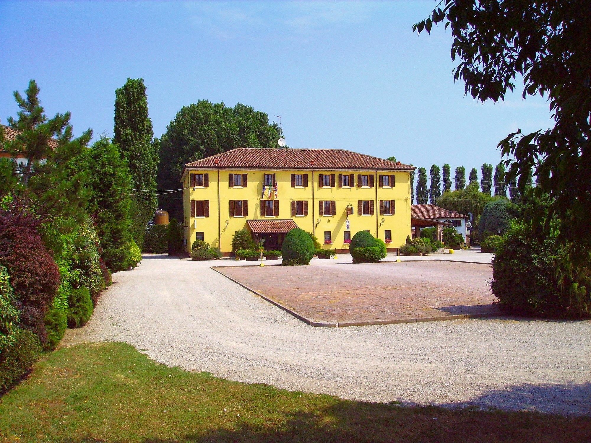 Hotel Antico Casale Vigarano Mainarda Екстериор снимка